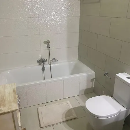 2 Bedroom Near St Julians