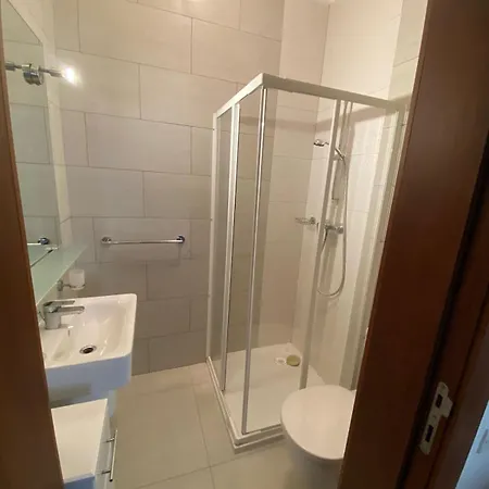 2 Bedroom Near St Julians Appartement *