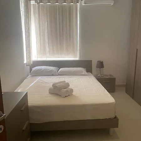 2 Bedroom Near St Julians *